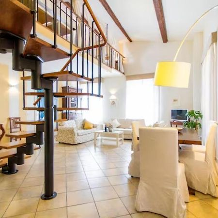 Appartamento Borgo Apostoli Флоренция Экстерьер фото