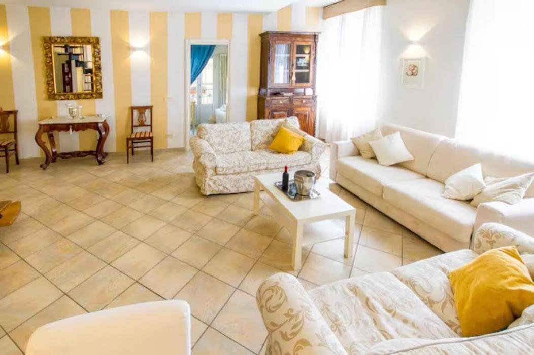 Appartamento Borgo Apostoli Флоренция Экстерьер фото