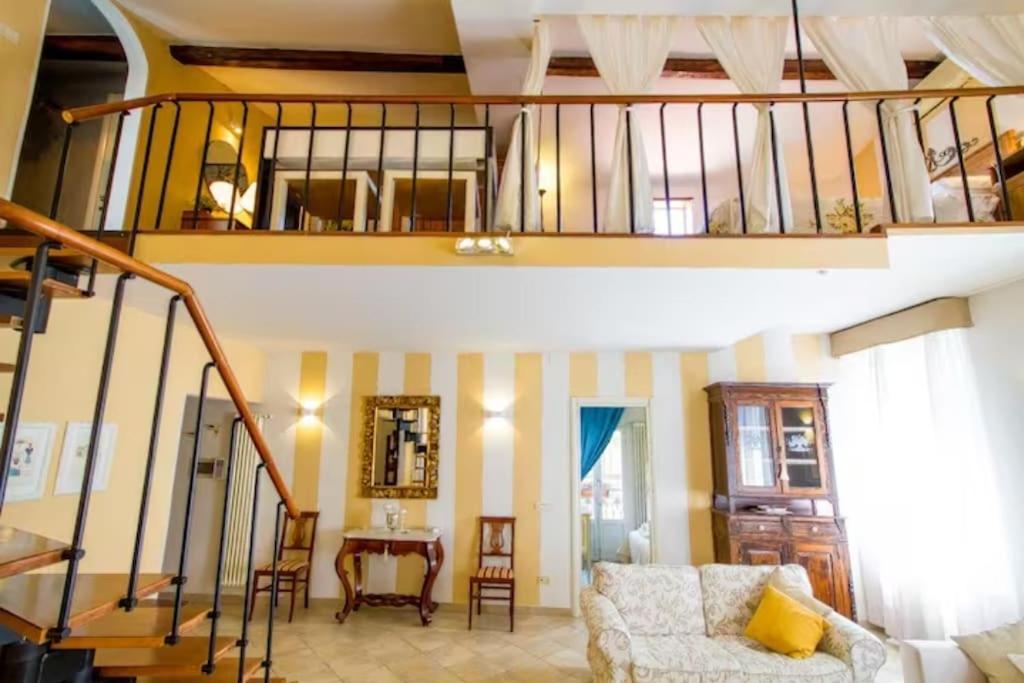 Appartamento Borgo Apostoli Флоренция Экстерьер фото